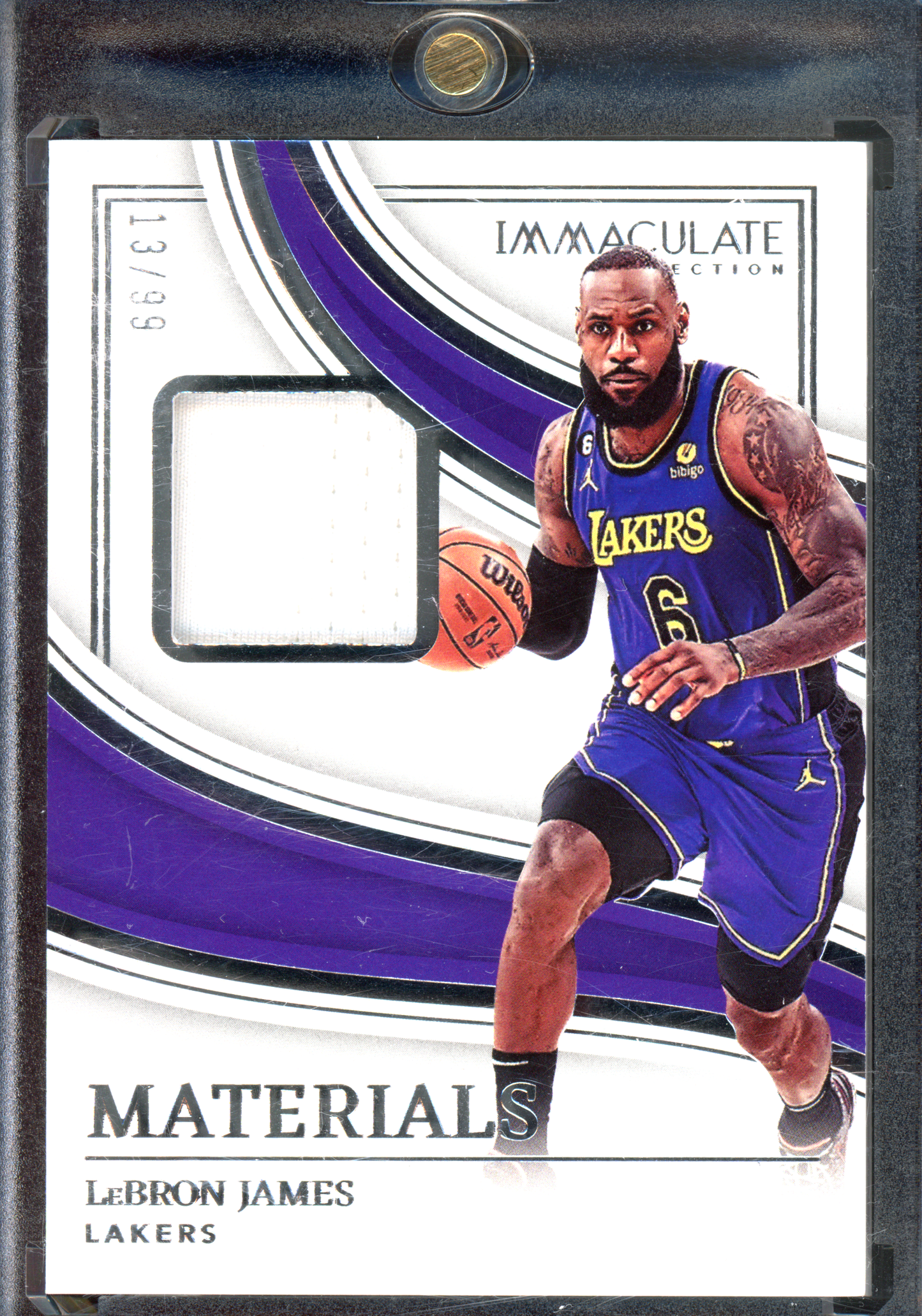 LeBron James Materials Getragenes Trikotstück - Limitiert auf 99 I 2022-23 Panini Immaculate